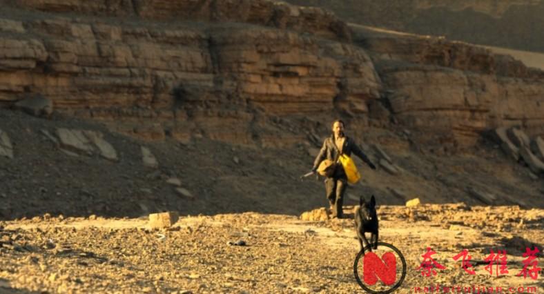 被這部小成本R級片《只要活著/活命》驚豔到，末日求生新作！