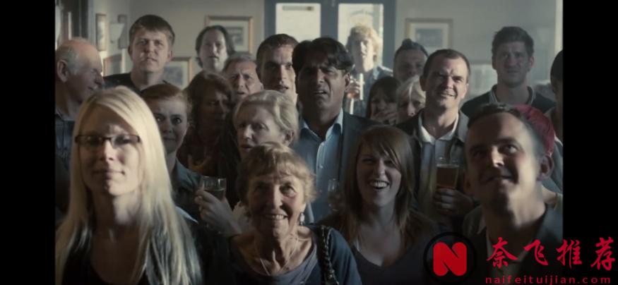 這部高分黑色科幻劇《黑鏡》出道即巔峰，每一集都像一面鏡子，一面黑色的鏡子！