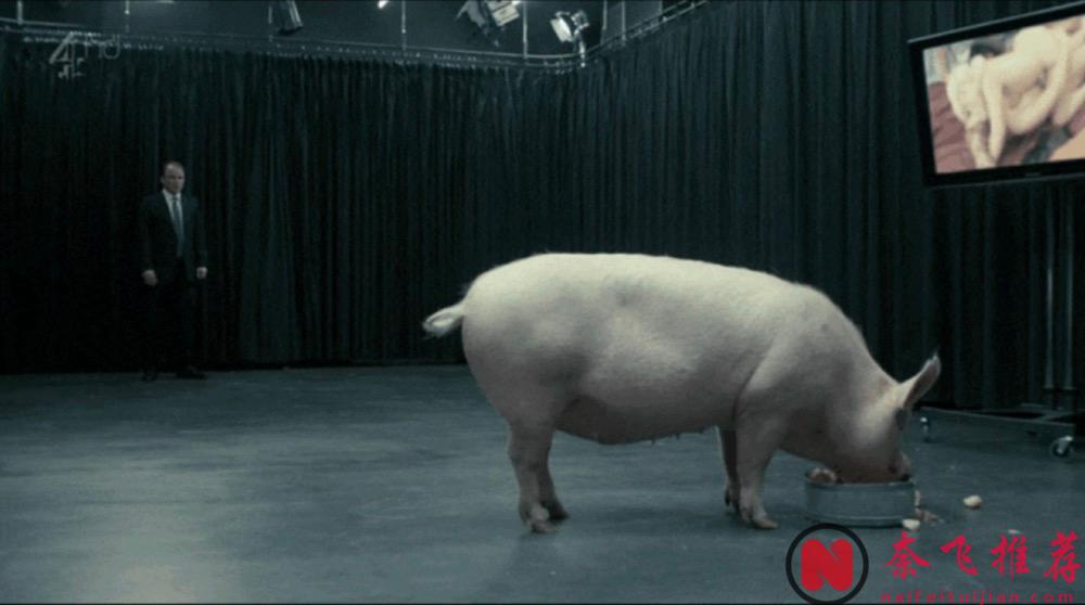 這部高分黑色科幻劇《黑鏡》出道即巔峰，每一集都像一面鏡子，一面黑色的鏡子！