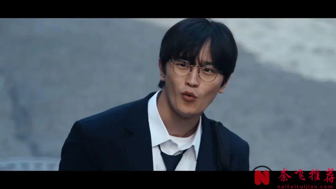 热血校园韩剧《ONE：高中英雄们》，全校第一名戴上面具，暗中打击霸凌行为