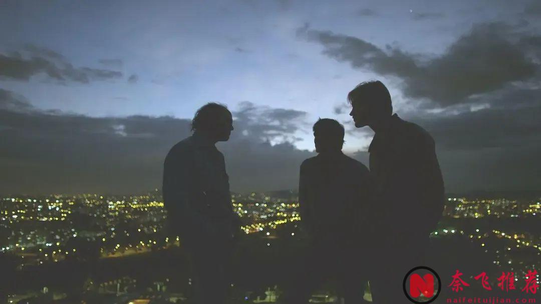 豆瓣9.4分，這部幾句衝擊力的大尺度犯罪神劇《毒梟》，劇情過於大膽和真實