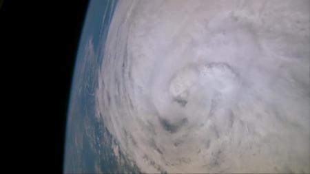 IMAX《小行星猎人》：最华丽的科教片视觉盛宴！