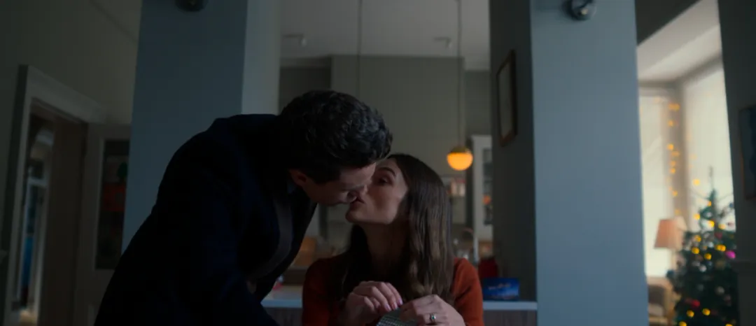 間諜片還的看英劇，這部《黑鴿》爛番茄高達94%，絕對稱得上是一份“聖誕大禮”！