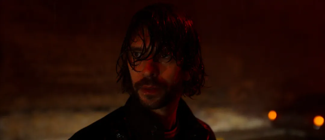 間諜片還的看英劇，這部《黑鴿》爛番茄高達94%，絕對稱得上是一份“聖誕大禮”！