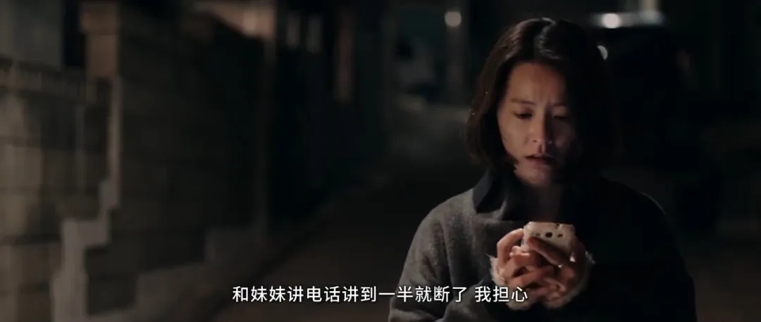 《下水井》（台译《索命人孔盖》）：杀人狂藏身地下管道，看完不敢踩井盖