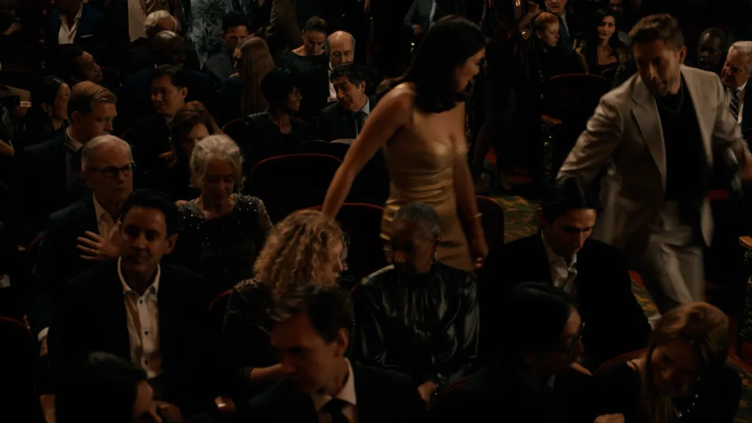 神剧《傲骨贤妻/“法”妻/法庭女王》衍生剧《奇思妙探》第二季已上线！这个爱乱穿衣，红发热情的女律师回归啦！