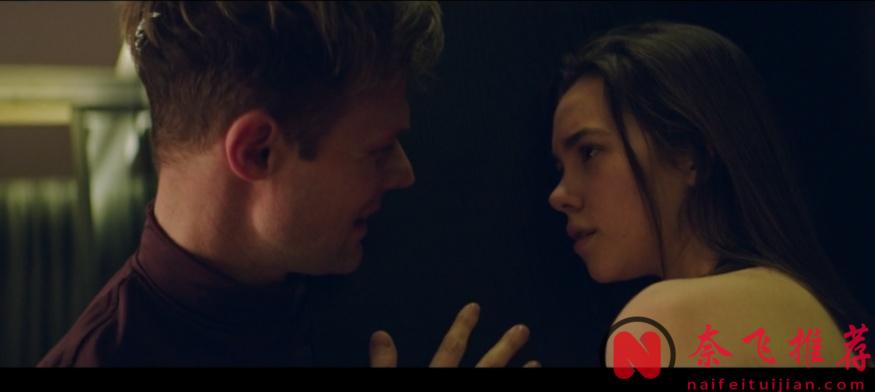 一部《为何是你？》体现了战斗民族片的尺度和深度！中年大叔勾搭小姑娘翻车的故事