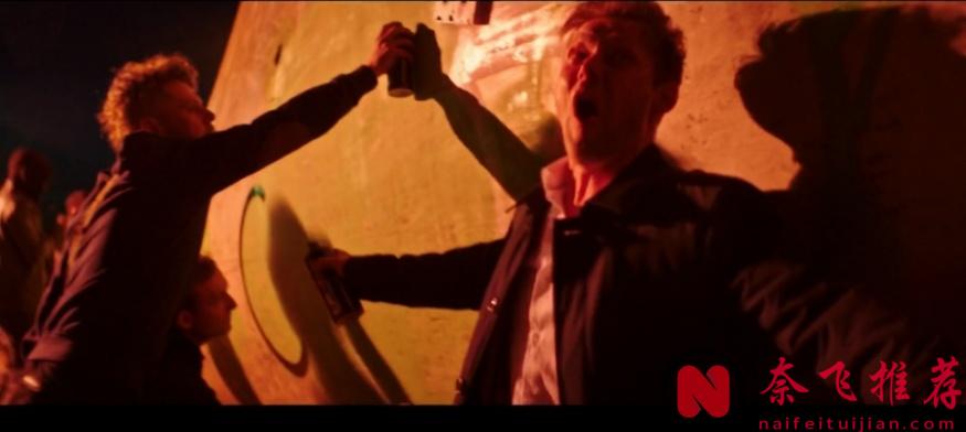 一部《为何是你？》体现了战斗民族片的尺度和深度！中年大叔勾搭小姑娘翻车的故事