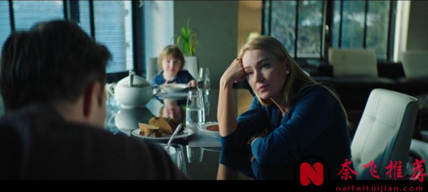 一部《为何是你？》体现了战斗民族片的尺度和深度！中年大叔勾搭小姑娘翻车的故事