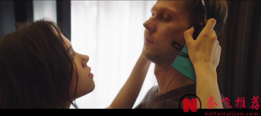 一部《为何是你？》体现了战斗民族片的尺度和深度！中年大叔勾搭小姑娘翻车的故事