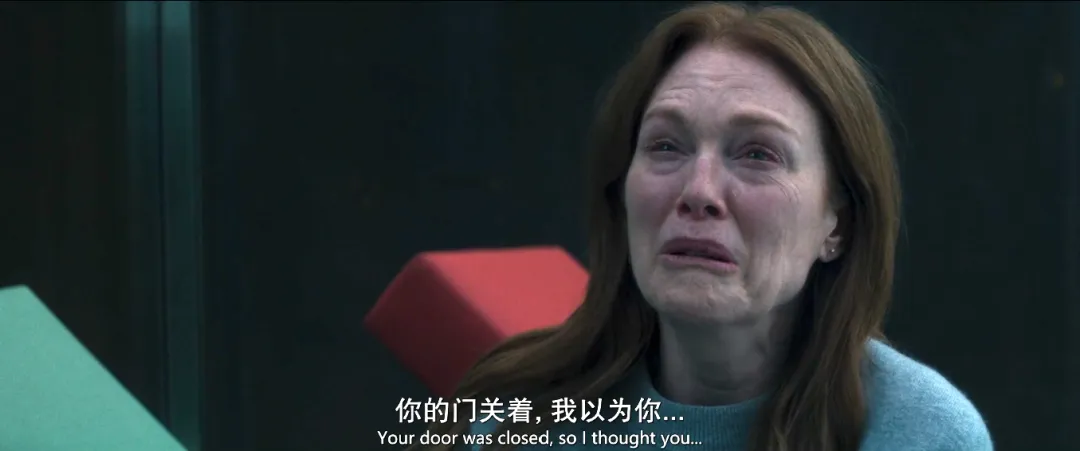 两位老戏骨主演的《隔壁房间/隔壁的房间》不愧是金狮奖，拍得太好了！