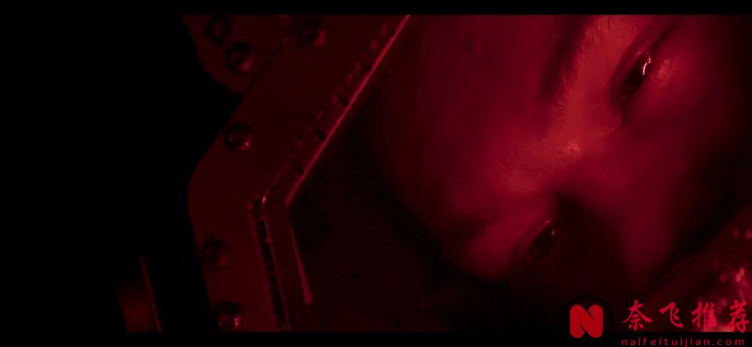 深海孤绝，命悬一线！这部真实灾难改编的电影《最后的呼吸/窒息倒数》，紧张到窒息！