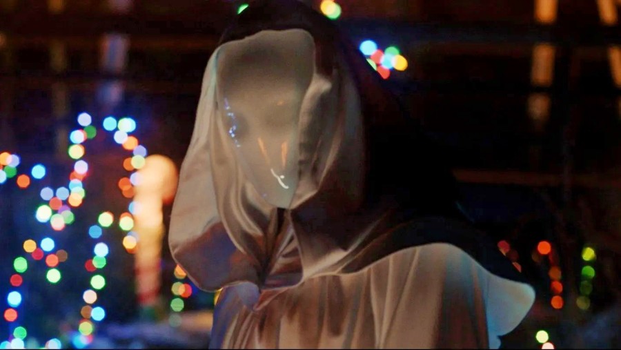 《圣诞多美好》：疯狂平行宇宙砍杀，圣诞节恐怖杀人魔横扫青少年！