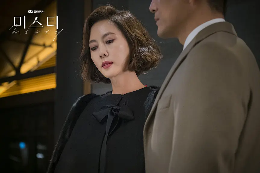 这部奈飞悬疑剧《迷雾/谜雾杀机/谜雾》，被誉为2018年度最佳韩剧之一