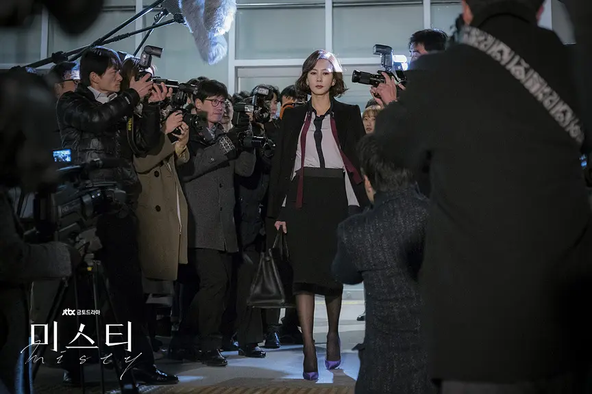 这部奈飞悬疑剧《迷雾/谜雾杀机/谜雾》，被誉为2018年度最佳韩剧之一