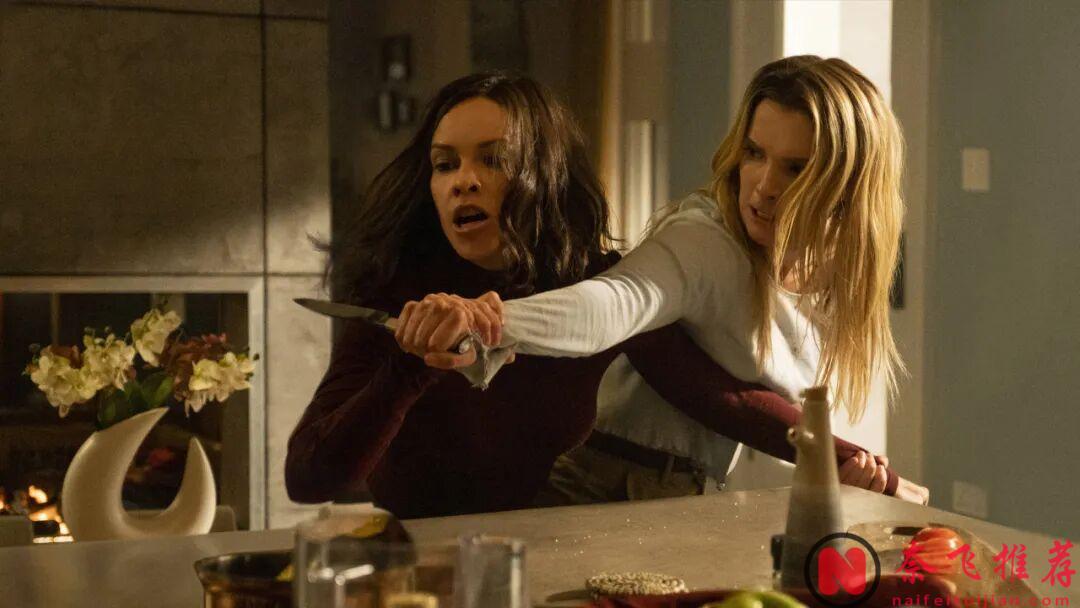 推荐一部猎杀游戏爽片《狩猎/猎逃生死战/恶猎游戏》，女主全程脑力体力双在线！