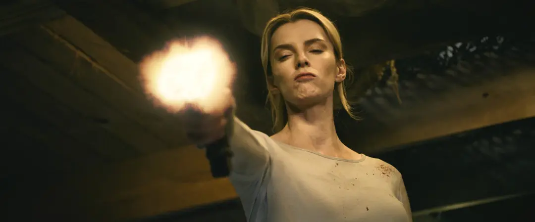 推荐一部猎杀游戏爽片《狩猎/猎逃生死战/恶猎游戏》，女主全程脑力体力双在线！