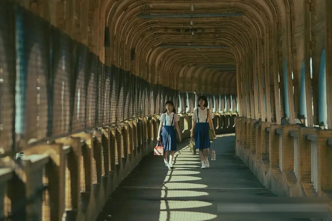 电影《女孩》：舒淇编导处女作，把自己的童年拍成了不原谅的故事