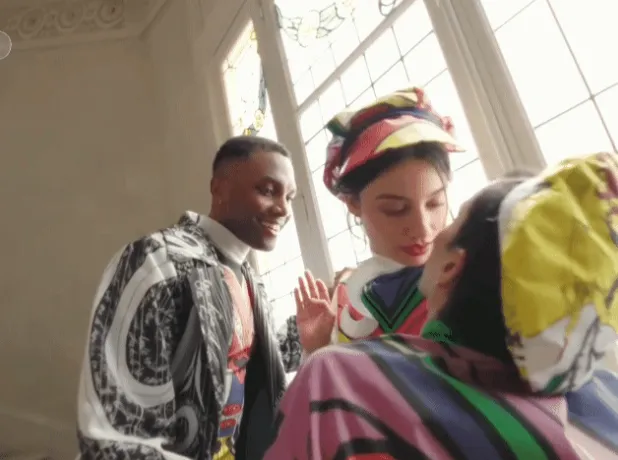 巴黎奥运“三人行”，远不如这部法国电影《戏梦巴黎》炸裂！