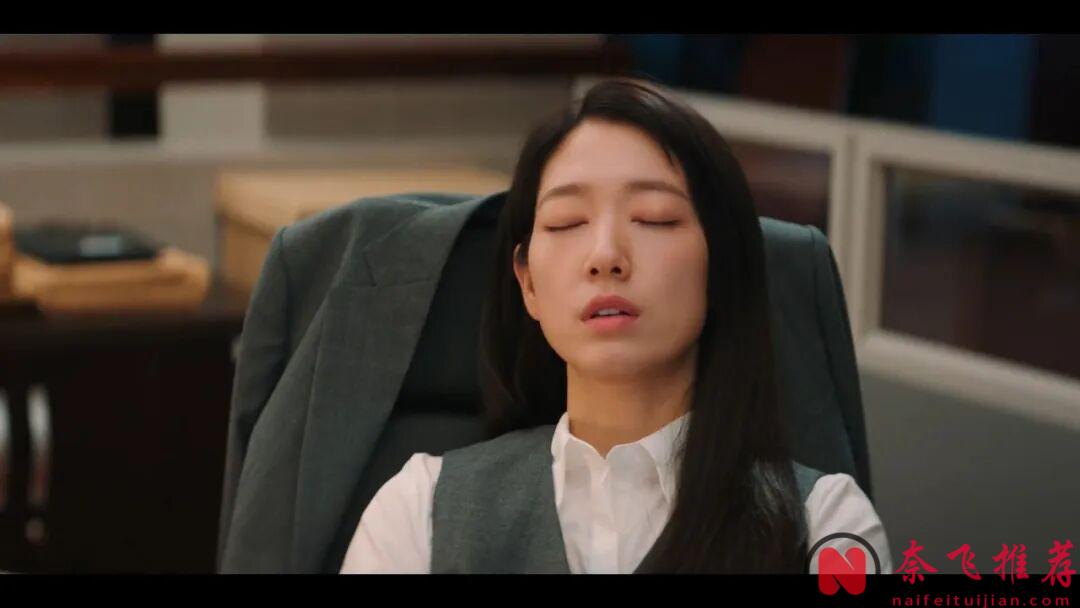 低開高走!女神最新韓劇《臥底洪小姐/臥底小女老闆》,對抗黑暗,節奏飛快反轉不斷