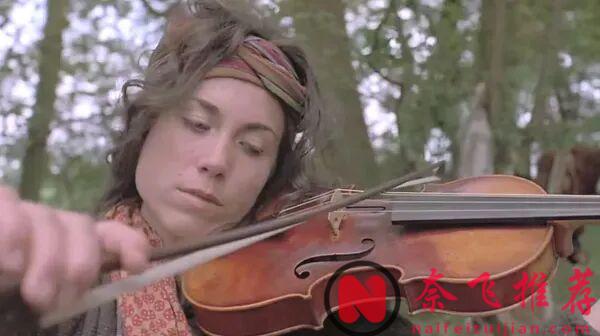 一把琴,五張牌,三百年,一部被低估的神作《紅色小提琴》!