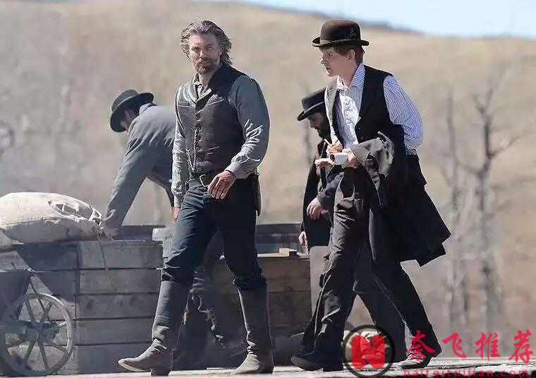 一部西部风格浓厚的历史剧《地狱之轮》,写实的揭露了北美大铁路修建过程的黑暗与血腥历程