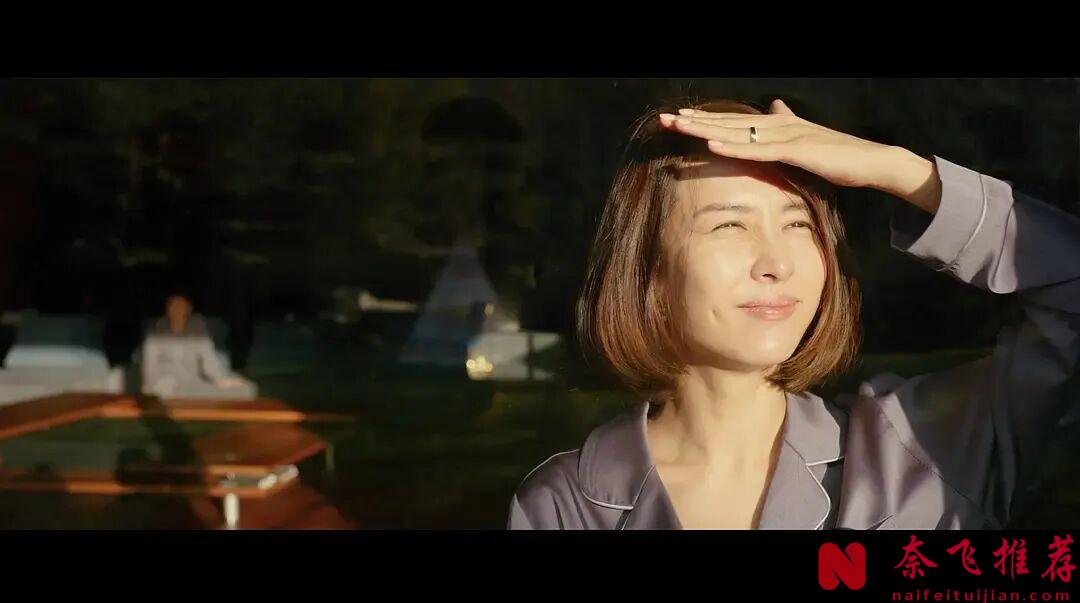 获奖无数的韩国高分电影《寄生虫/寄生上流/上流寄生族》,最难爬的阶梯,拍得太真实了