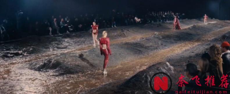 比《某种物质/完美物质/惧裂》更炸裂的惊悚美剧《美丽毒素/美人》,终于开播!