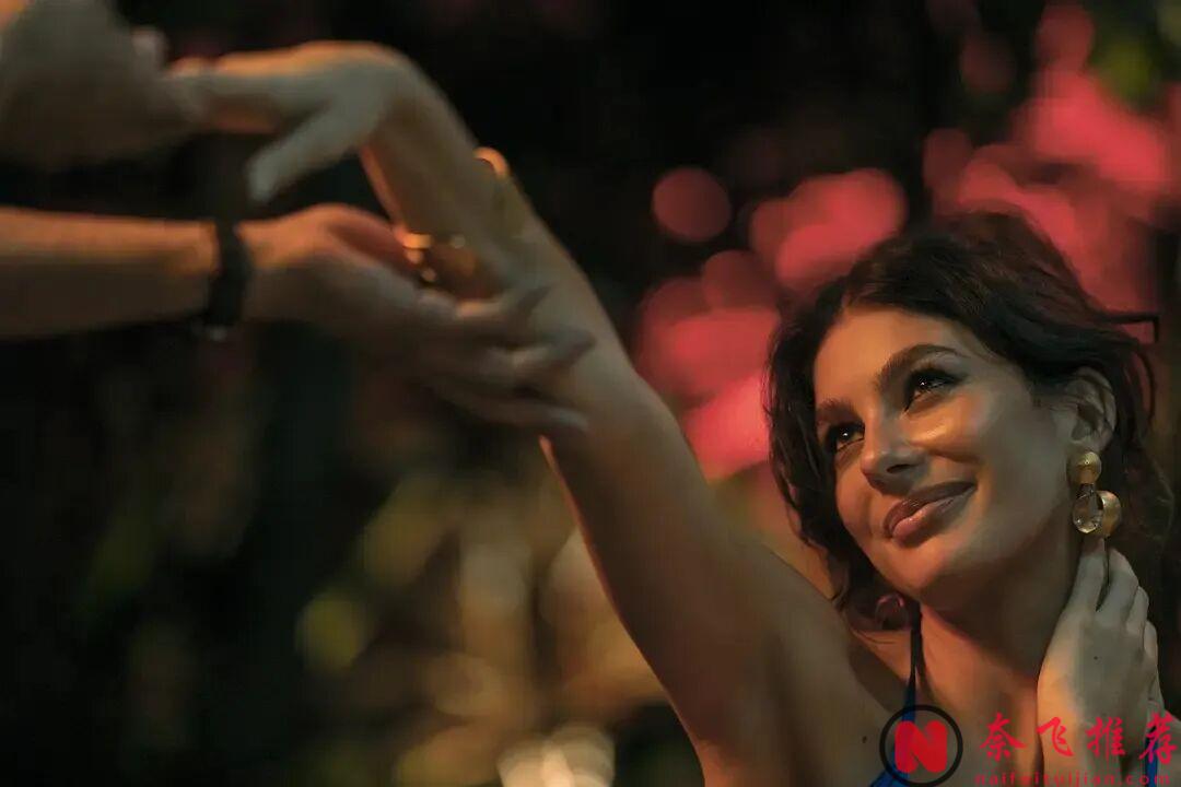 消失10年,这个男人又杀回来了!谍战美剧神作《夜班经理》第二季回归!