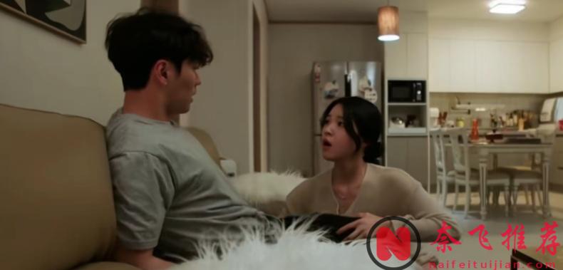 这部韩国新片《干脆杀了他算了》太敢拍了,一个被通缉的男人竟误闯入两姐妹的家里,看似柔弱的姐妹花竟然...