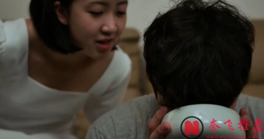 这部韩国新片《干脆杀了他算了》太敢拍了,一个被通缉的男人竟误闯入两姐妹的家里,看似柔弱的姐妹花竟然...