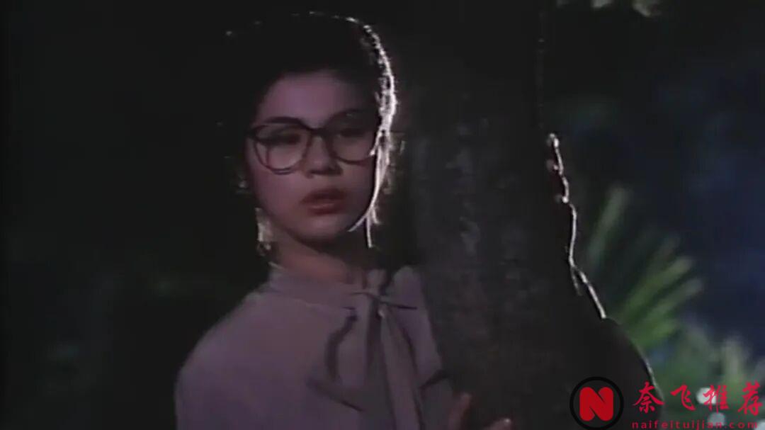 女神邱月清第一次大胆出演的电影《三度诱惑》,拍得还颇有想法