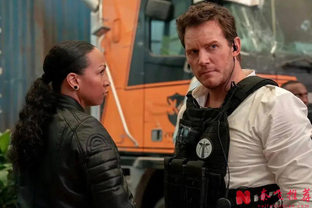 开年巨作,《极限审判/关键公敌法无赦》这样的科幻“爽”片才值得我走进影院