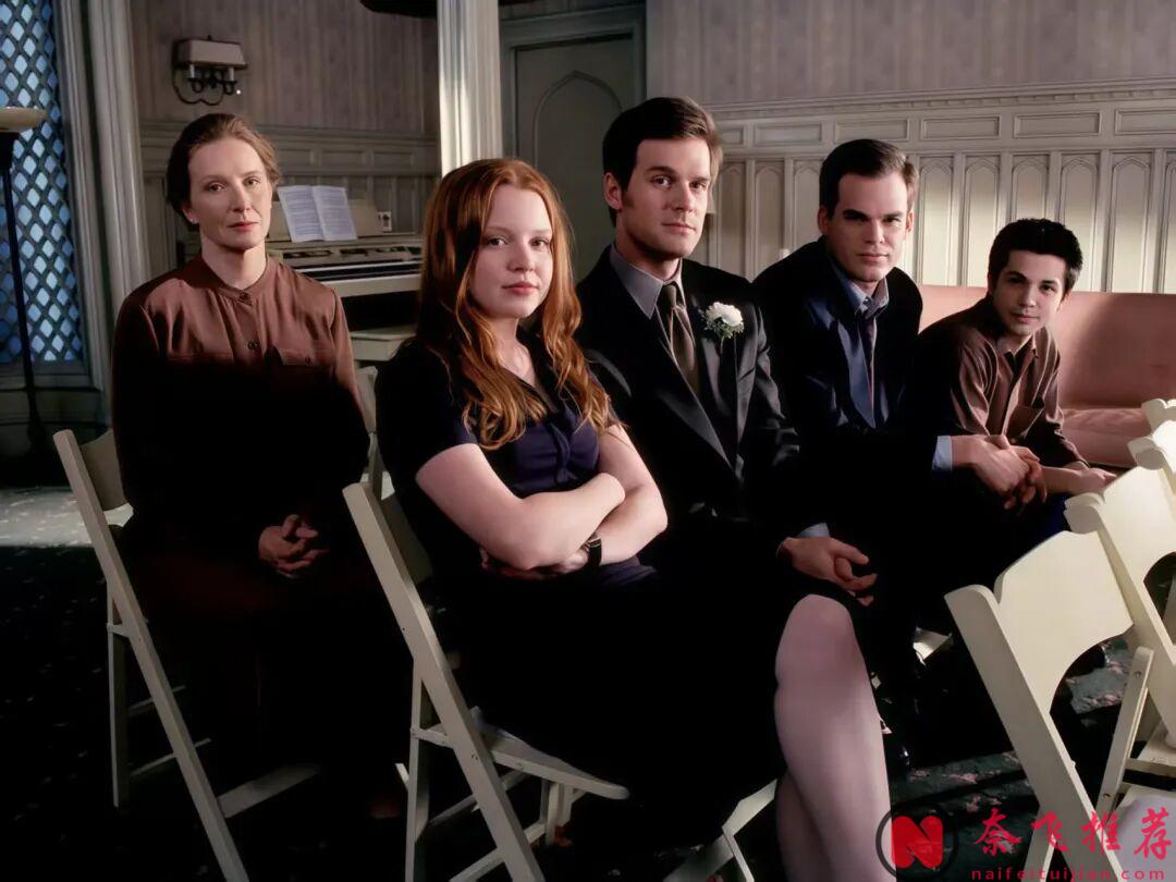 一個以殯葬行業為生的家庭是什麼樣的?HBO的王牌神劇《六尺之下/身前身後/六尺風雲》,太過癮了!