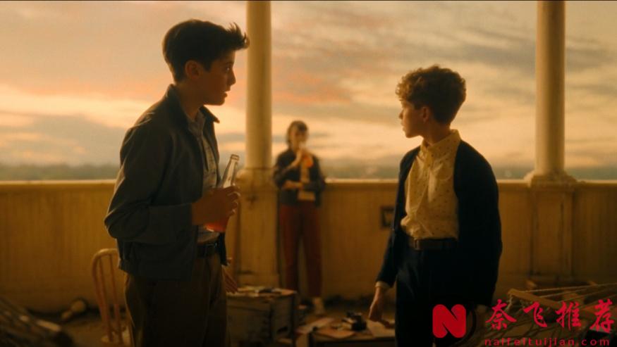 《小丑回魂:欢迎来到德里镇/它:欢迎来到德利镇》一上线飙到9分,这HBO版《怪奇物语》太生猛!