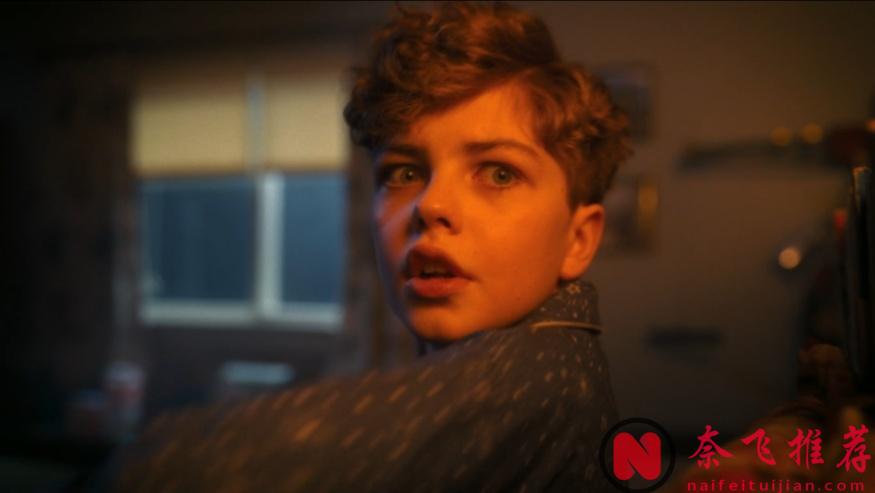 《小丑回魂:欢迎来到德里镇/它:欢迎来到德利镇》一上线飙到9分,这HBO版《怪奇物语》太生猛!