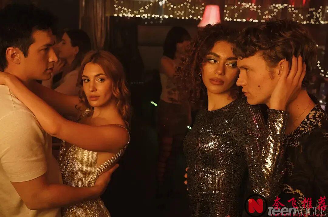 一夜爆紅後,這部8.8分神劇《巔峰對決/烈愛對決》第二季突然宣佈大尺度沒了!