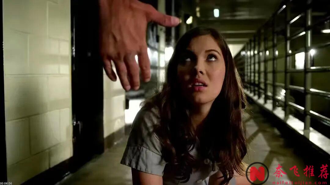 每一句枕边细语背后都可能藏着扭转乾坤的密码,HBO这高品质惊悚剧《蛇蝎美人》太刺激了!