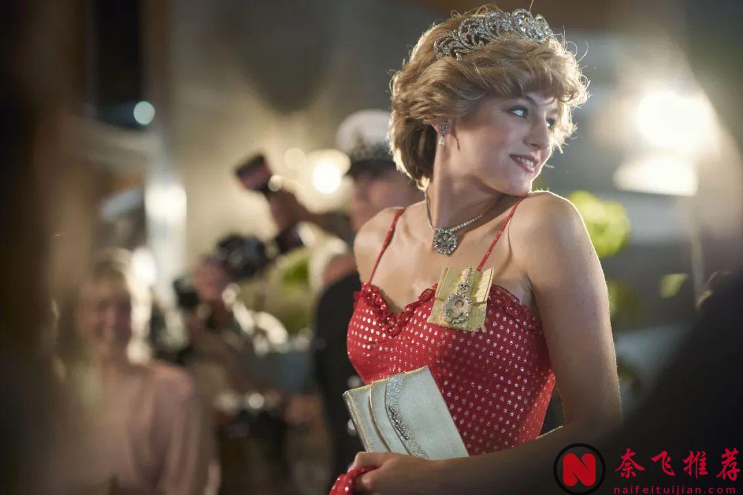这部12年前由Netflix花1.4亿英镑打造的大尺度狗血神剧《王冠》，绝对是近年来最炸裂的英剧！