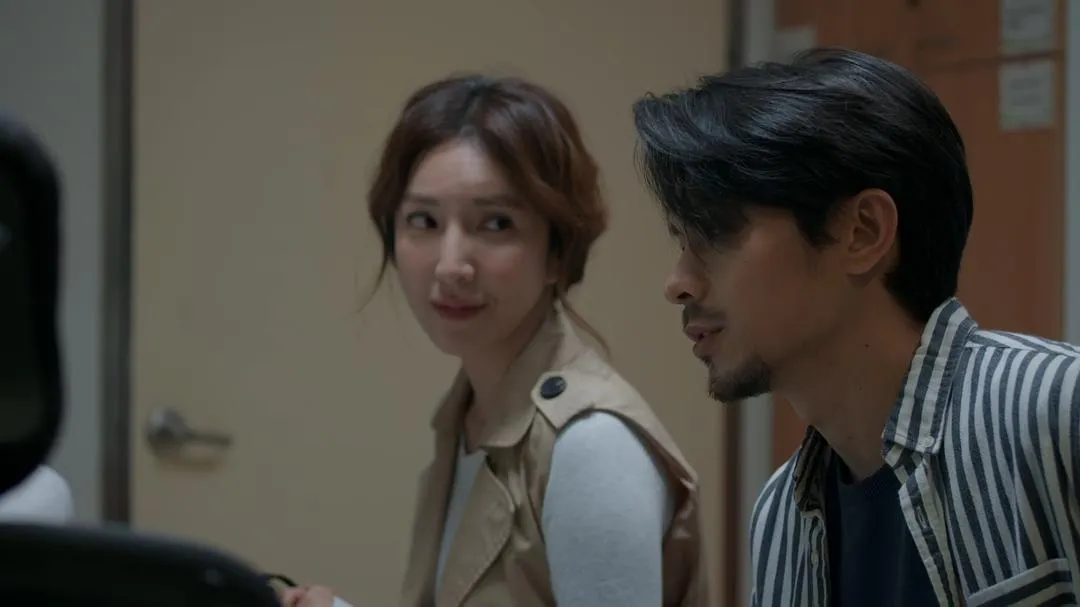 8.3分!题材大胆敢拍,被这部台剧《镜子森林/文化流氓》震撼到了!