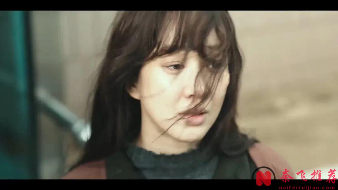 韩国复仇爽片《白色轿车里的女人/搭乘白色车的女人》,导演太敢拍了,看得惊心动魄