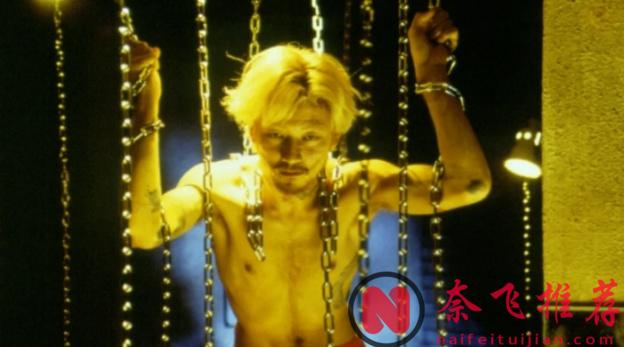 推薦一部癲狂神作《殺手阿一》，普通人十分鐘都堅持不下去！