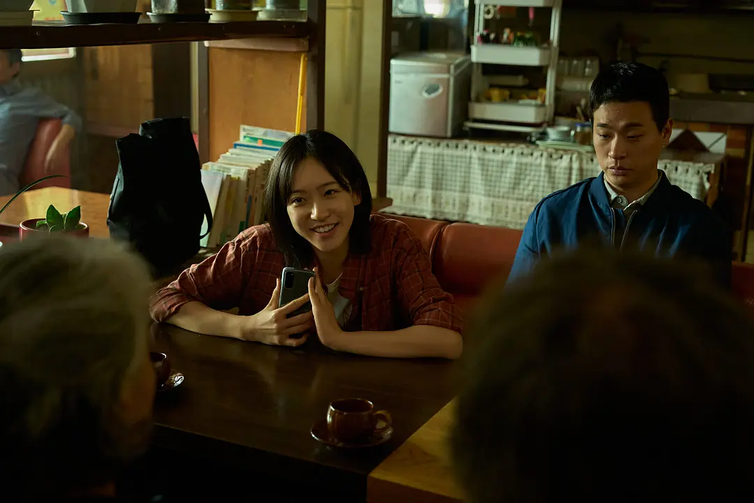 1761924061562092451.webp 2025韓國懸疑電影《臉龐/醜婦/醜得要命》,挑戰三觀,論題材、論尺度,太會拍了