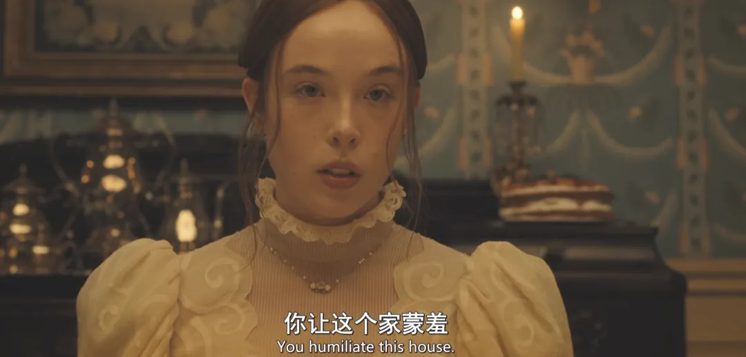 Netflix R級犯罪恐怖劇《怪物:麗茲·波頓的故事》迎來首位“女怪物”!