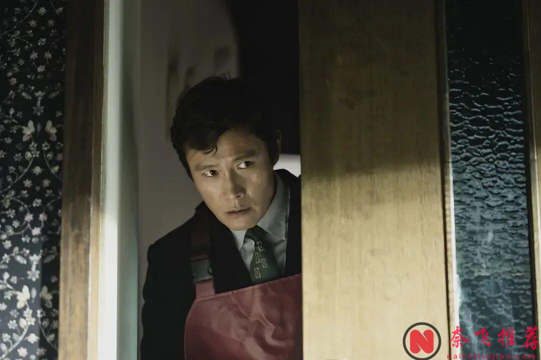 《无可奈何/选择有罪/征人启弑》:当失业中产拿起屠刀,这部黑色喜剧笑完只剩冷汗