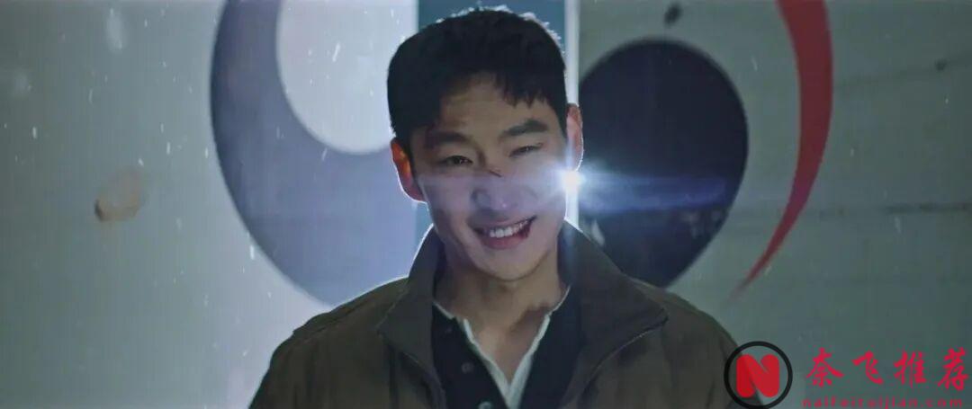 一集封神,這部R級狠劇《模範計程車3/模範計程車3》真敢拍,改編自同名高分漫畫!