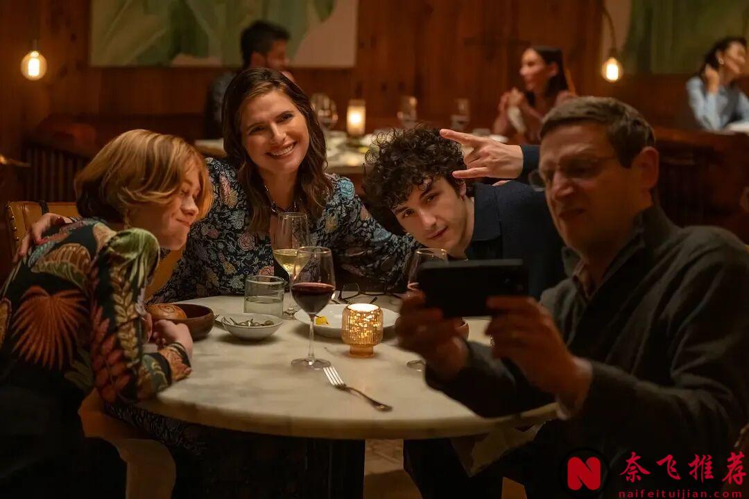 不愧是HBO，这部最新喜剧《椅子公司》看完让人意犹未尽，释放生活压力的优质美剧