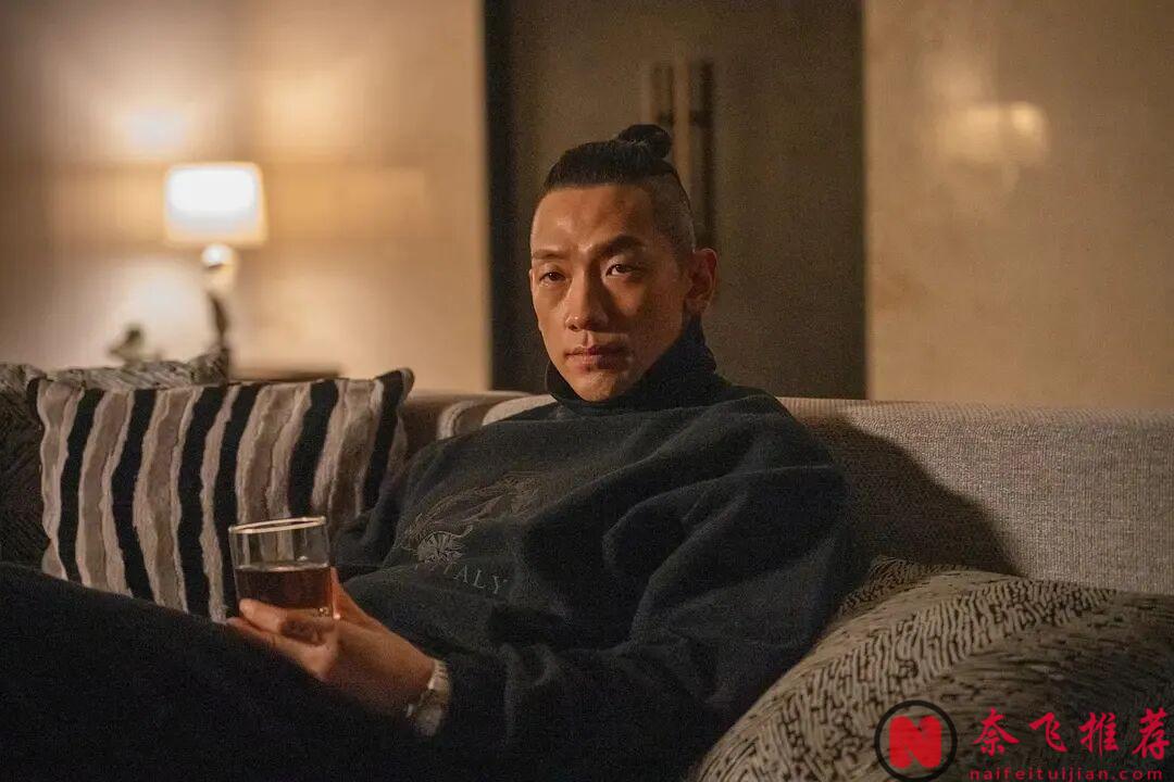 这部网飞韩国爽剧《猎犬 第二季》回归,看得很过瘾!