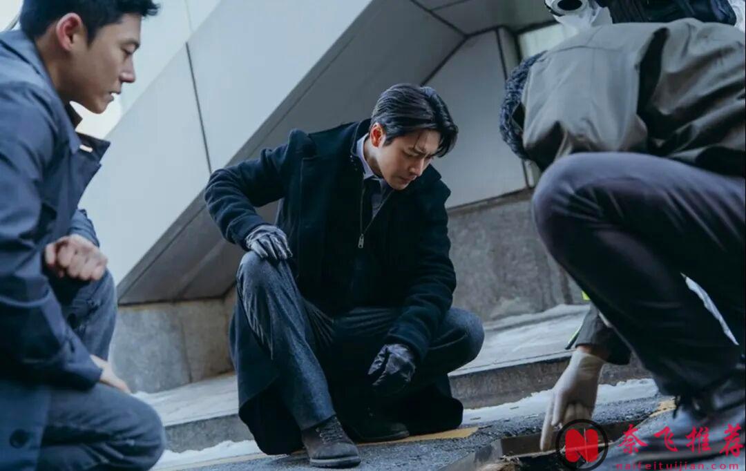 Netflix這部新劇《莎拉的真偽人生》神級反轉太刺激了,下水道發現女屍名場面背後的故事...