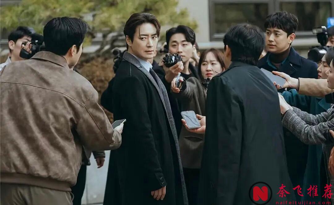 Netflix這部新劇《莎拉的真偽人生》神級反轉太刺激了,下水道發現女屍名場面背後的故事...